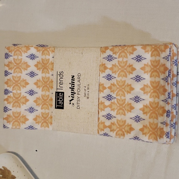 Cloth Napkins Set of 4 - Picture 1 of 3